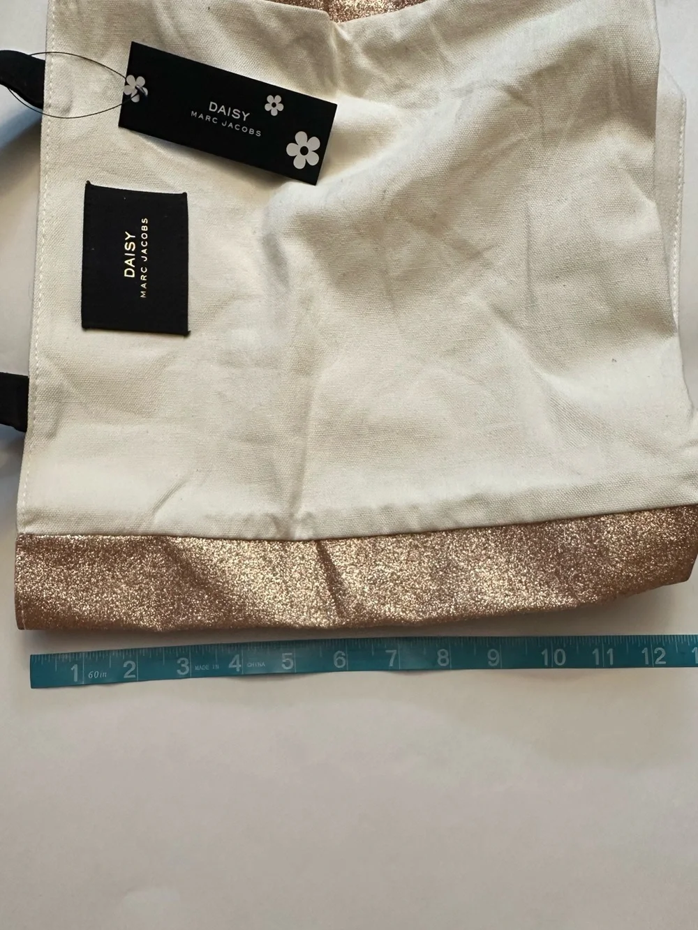 Daisy Marc Jacobs Tote Bag Beige with Good Glitter Sides NWT